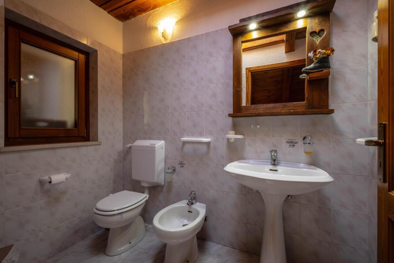 Le Vieux Noyer - Appartamenti Al Verde Villaggio Di Rumiod Saint-Pierre Εξωτερικό φωτογραφία