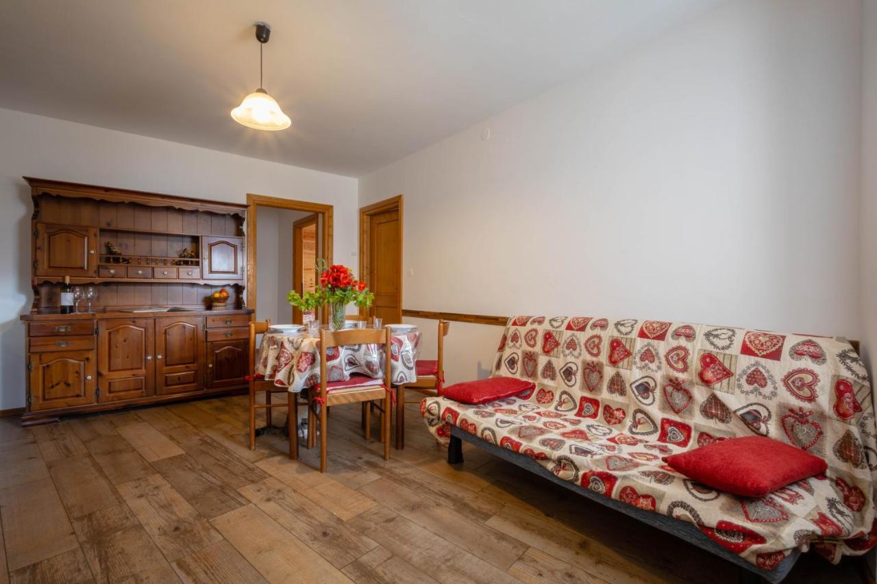 Le Vieux Noyer - Appartamenti Al Verde Villaggio Di Rumiod Saint-Pierre Εξωτερικό φωτογραφία