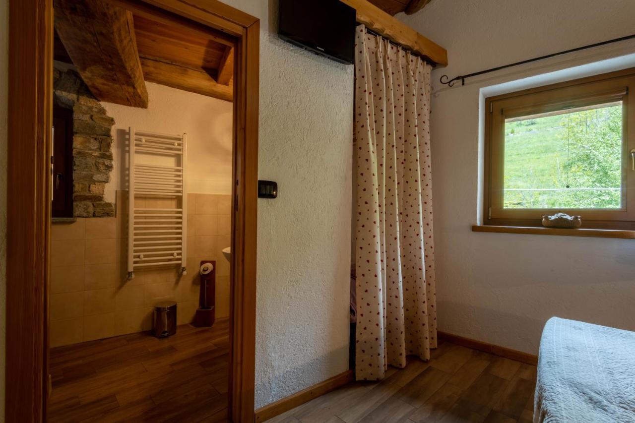 Le Vieux Noyer - Appartamenti Al Verde Villaggio Di Rumiod Saint-Pierre Εξωτερικό φωτογραφία