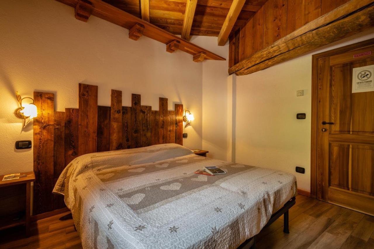 Le Vieux Noyer - Appartamenti Al Verde Villaggio Di Rumiod Saint-Pierre Εξωτερικό φωτογραφία