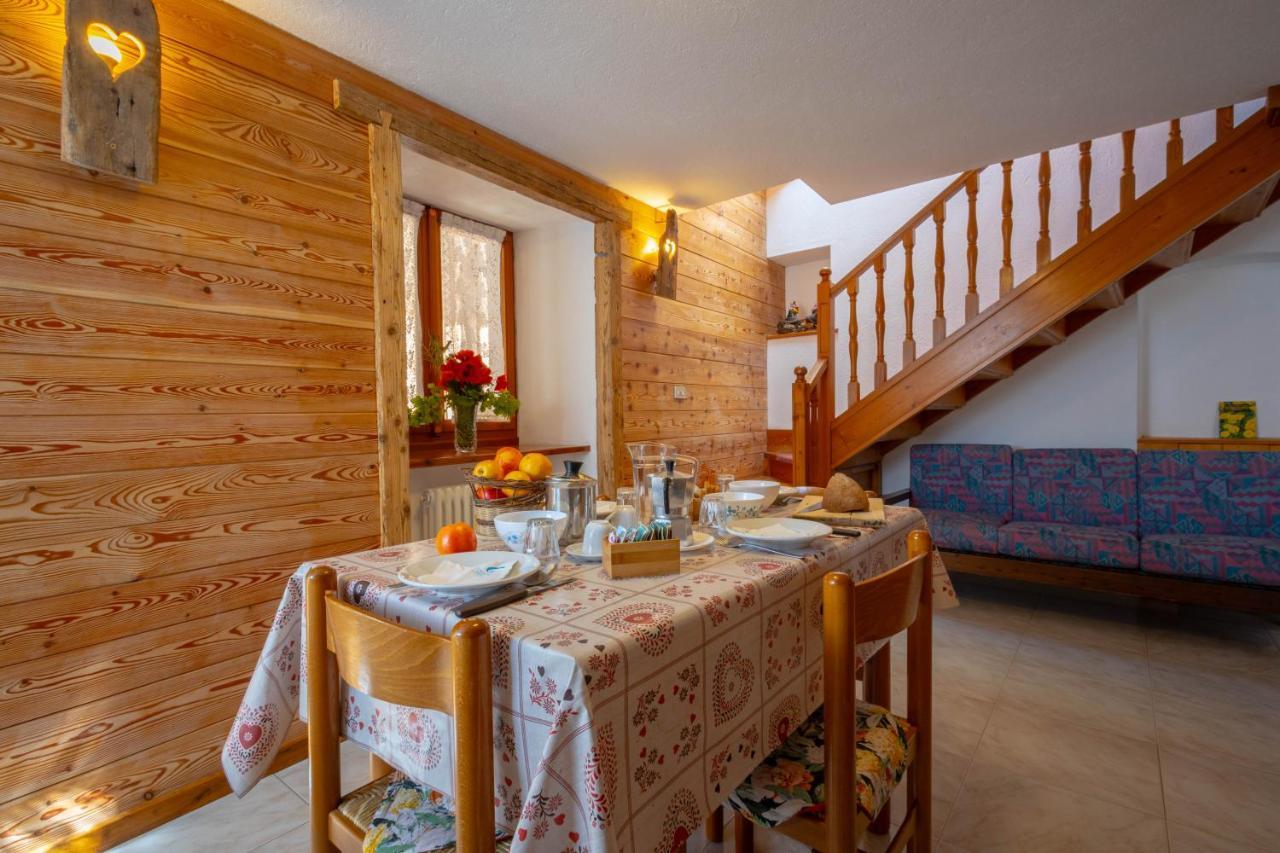 Le Vieux Noyer - Appartamenti Al Verde Villaggio Di Rumiod Saint-Pierre Εξωτερικό φωτογραφία
