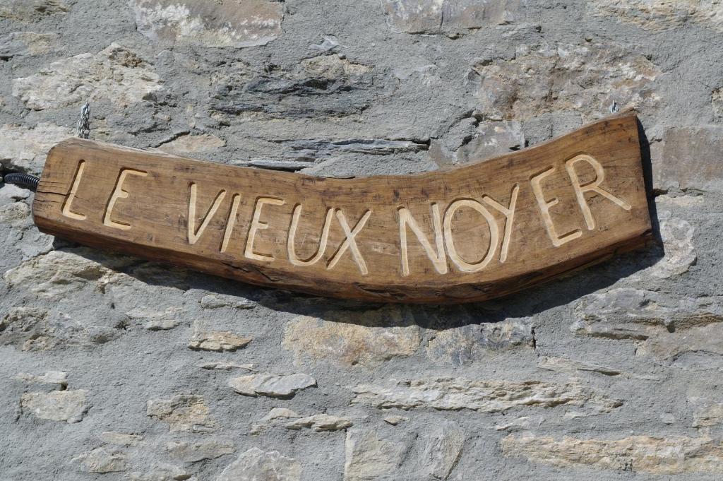 Le Vieux Noyer - Appartamenti Al Verde Villaggio Di Rumiod Saint-Pierre Εξωτερικό φωτογραφία
