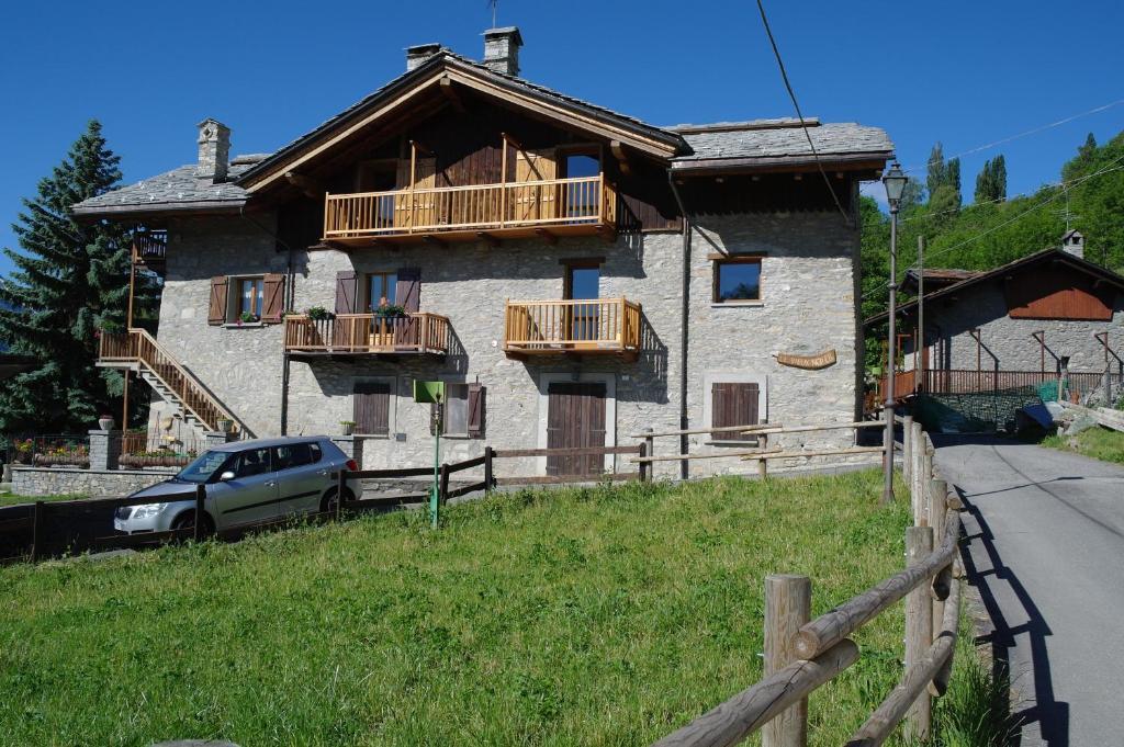 Le Vieux Noyer - Appartamenti Al Verde Villaggio Di Rumiod Saint-Pierre Εξωτερικό φωτογραφία