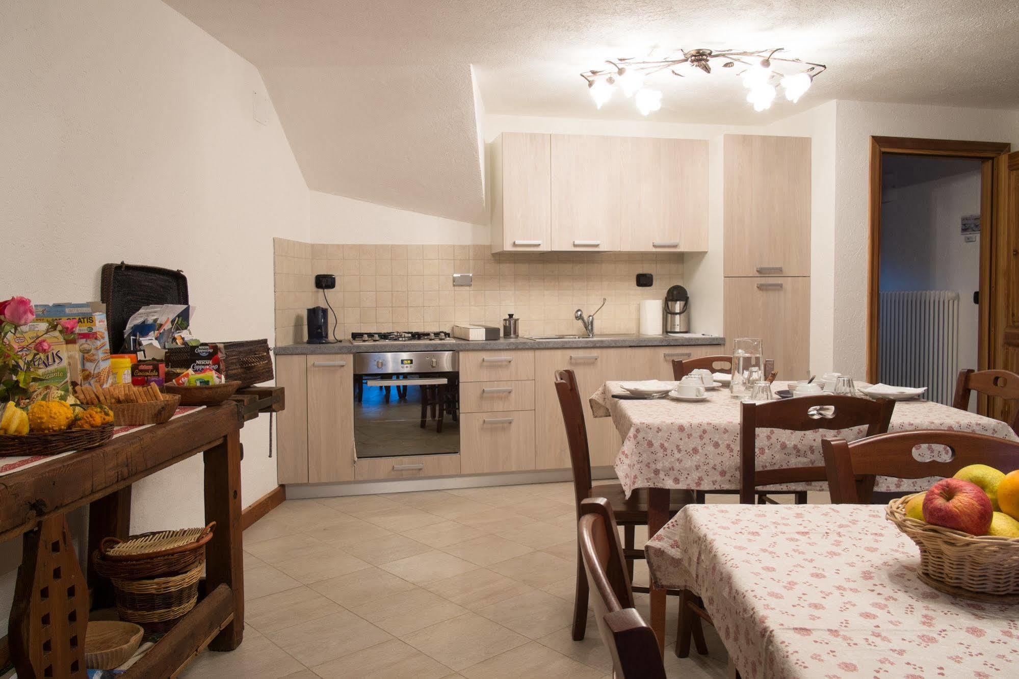 Le Vieux Noyer - Appartamenti Al Verde Villaggio Di Rumiod Saint-Pierre Εξωτερικό φωτογραφία