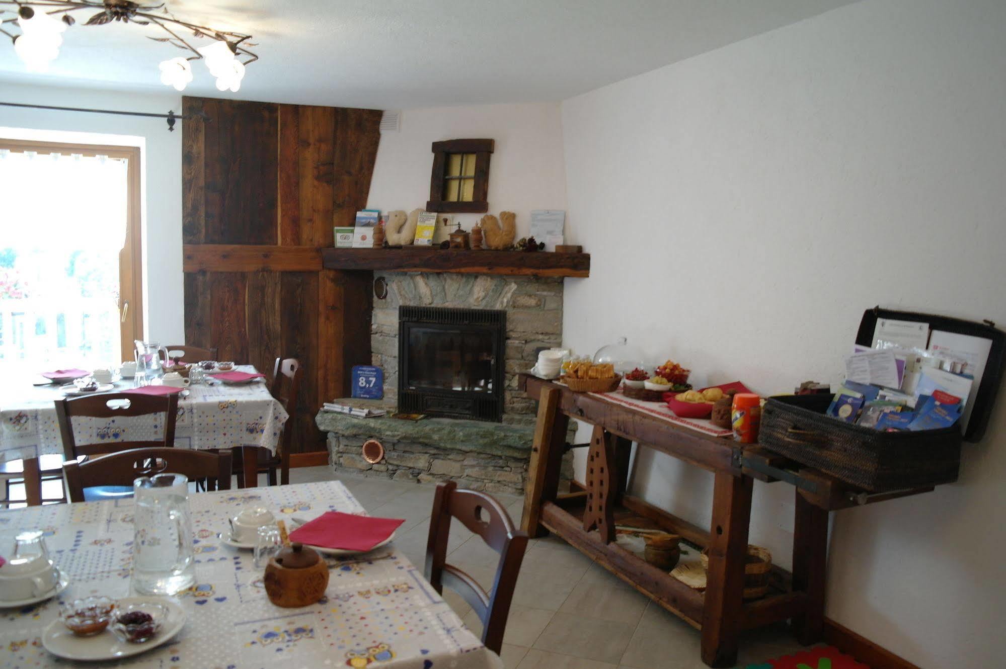 Le Vieux Noyer - Appartamenti Al Verde Villaggio Di Rumiod Saint-Pierre Εξωτερικό φωτογραφία